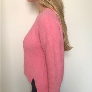 NEW W/TAGS Masfer Su pink soft sweater. Size large